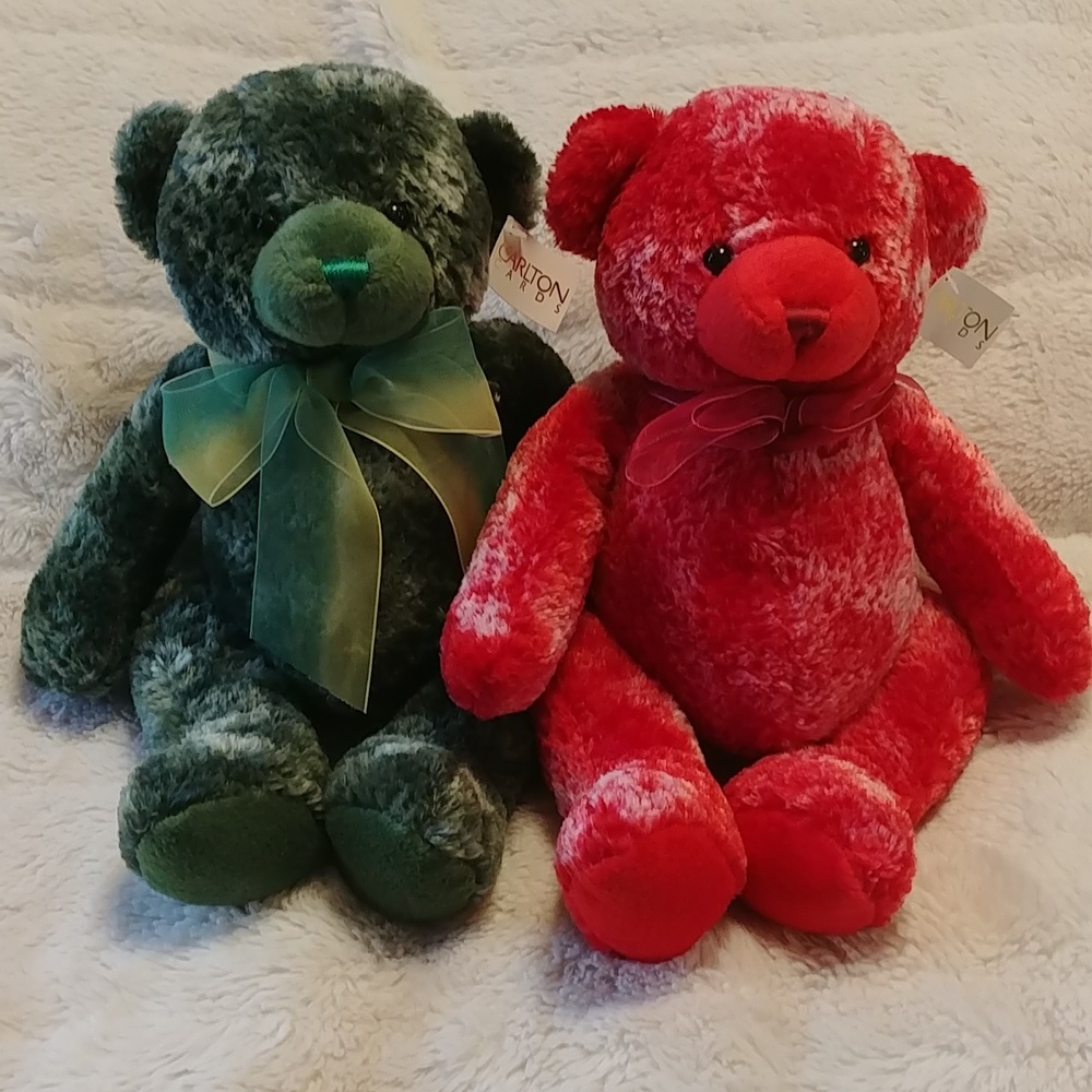 Carlton Cards Christmas Teddy Bears Holly and Berry
